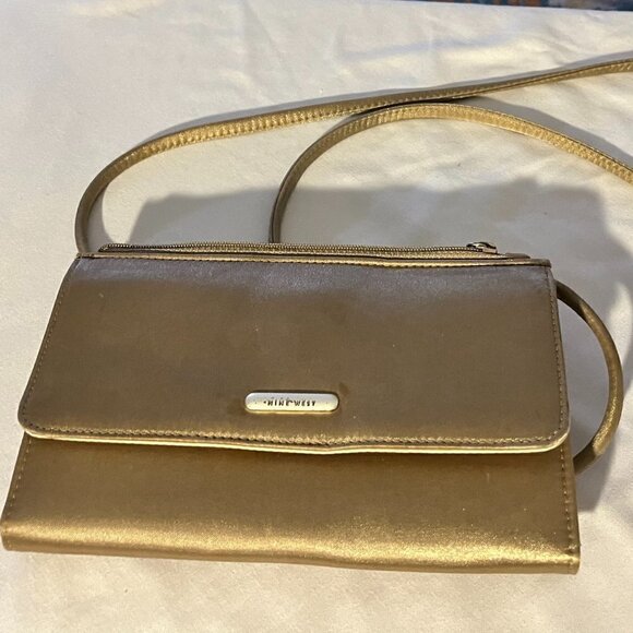 Nine West Purse - Picture 1 of 5